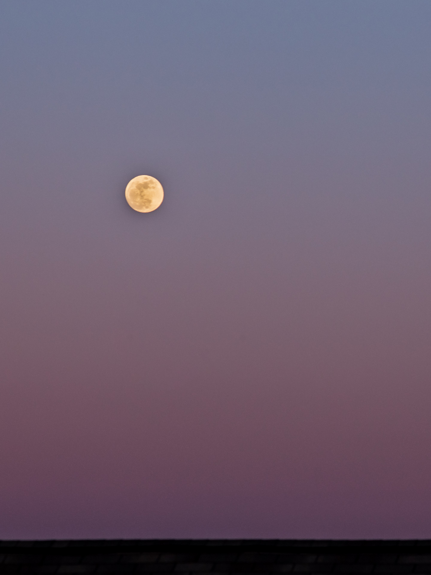 Nearly Full Moon* | 20180130 1806 E:38.96x77.00@84m