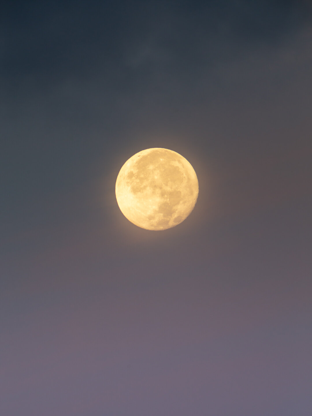\ Sunrise Moonset \