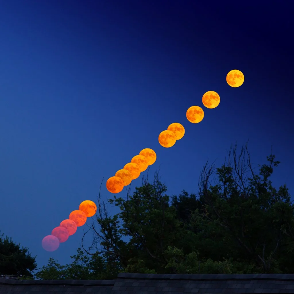 \ Full Buck Moonrise \