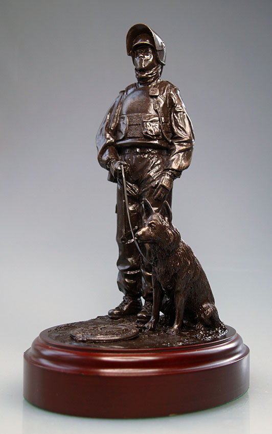 RUC-dog-handler-2.jpg