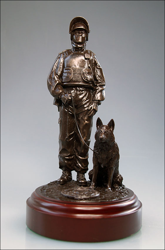 RUC-dog-handler-1a.jpg