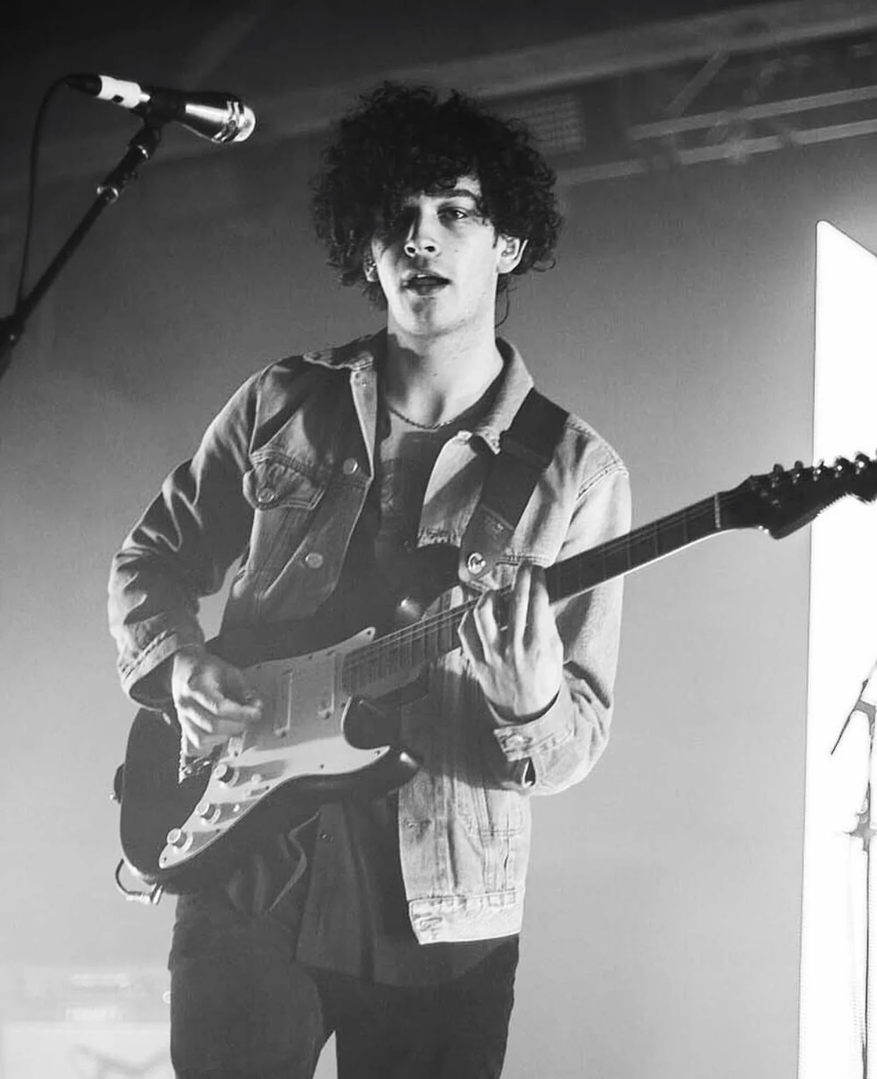 Emellia Mia | The 1975