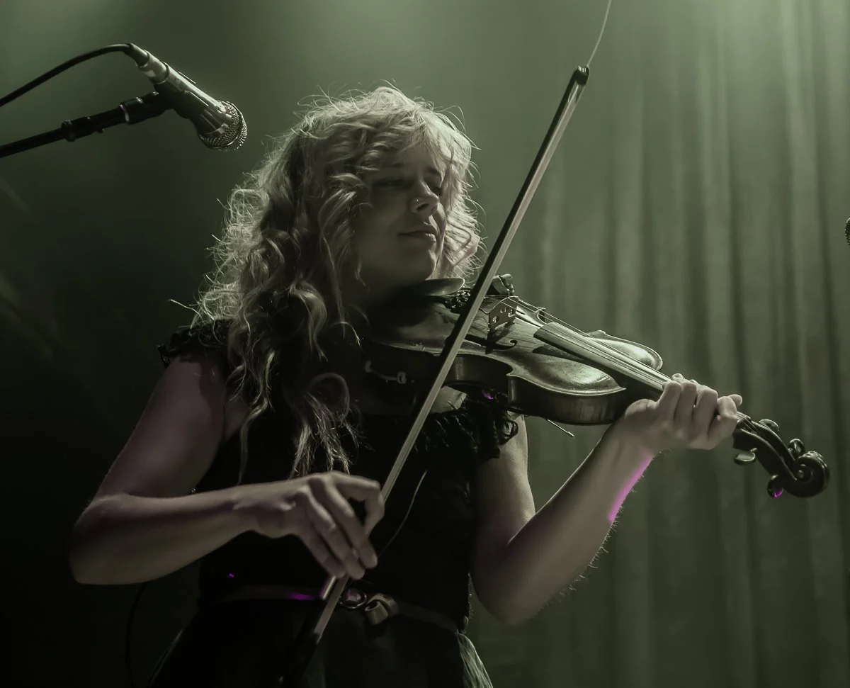 Molly Tuttle-22.jpg