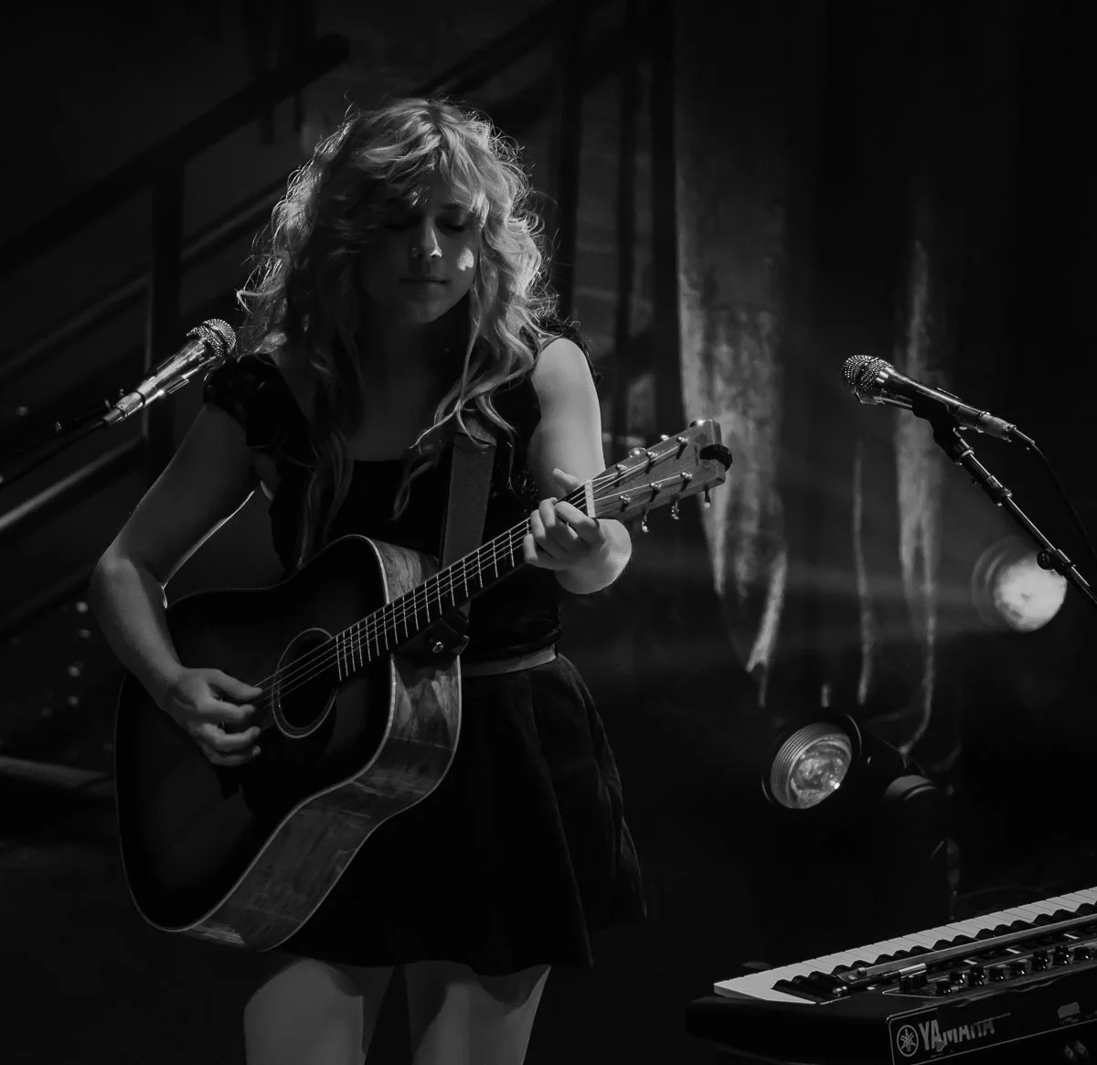 Molly Tuttle-47.jpg