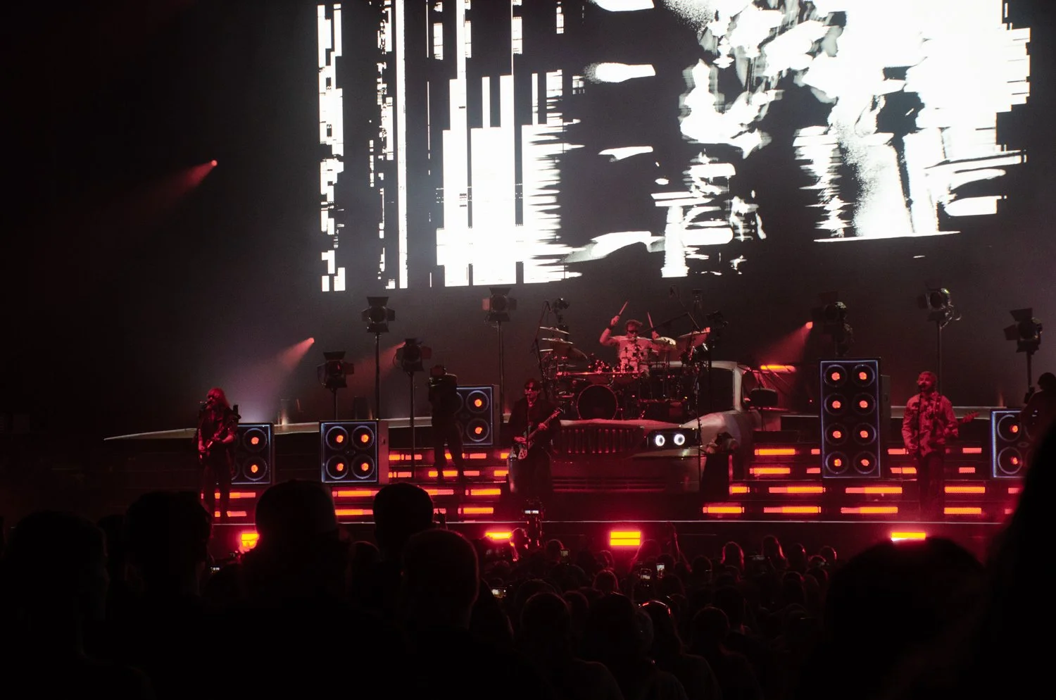 5SOS-08.jpg