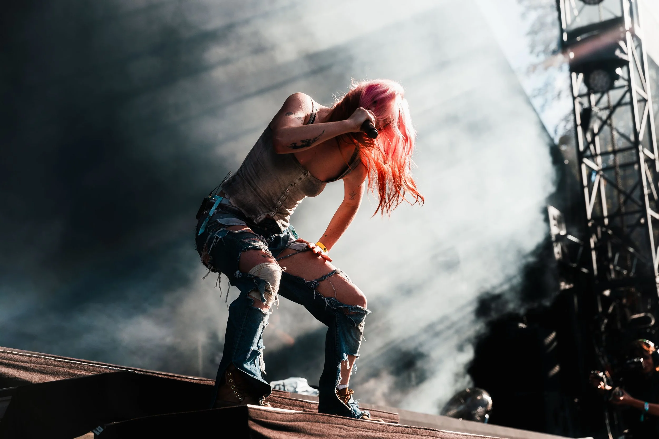 Manon POTHIN-manoncphoto_RES-Wet Leg_20260828_008.jpg