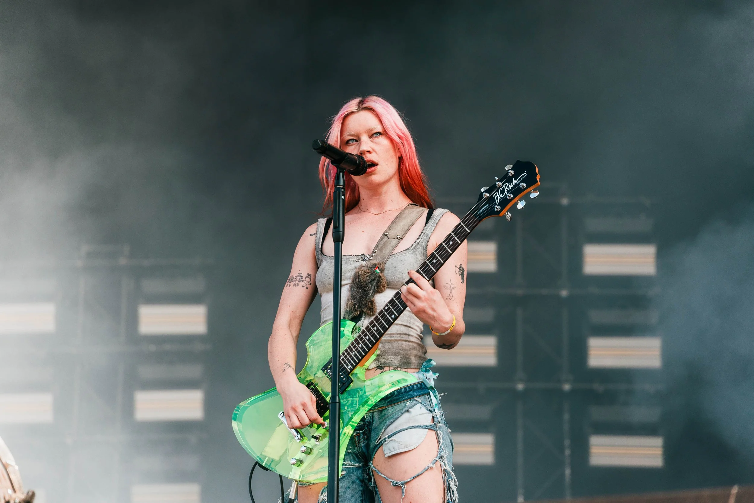 Manon POTHIN-manoncphoto_RES-Wet Leg_20260828_010.jpg