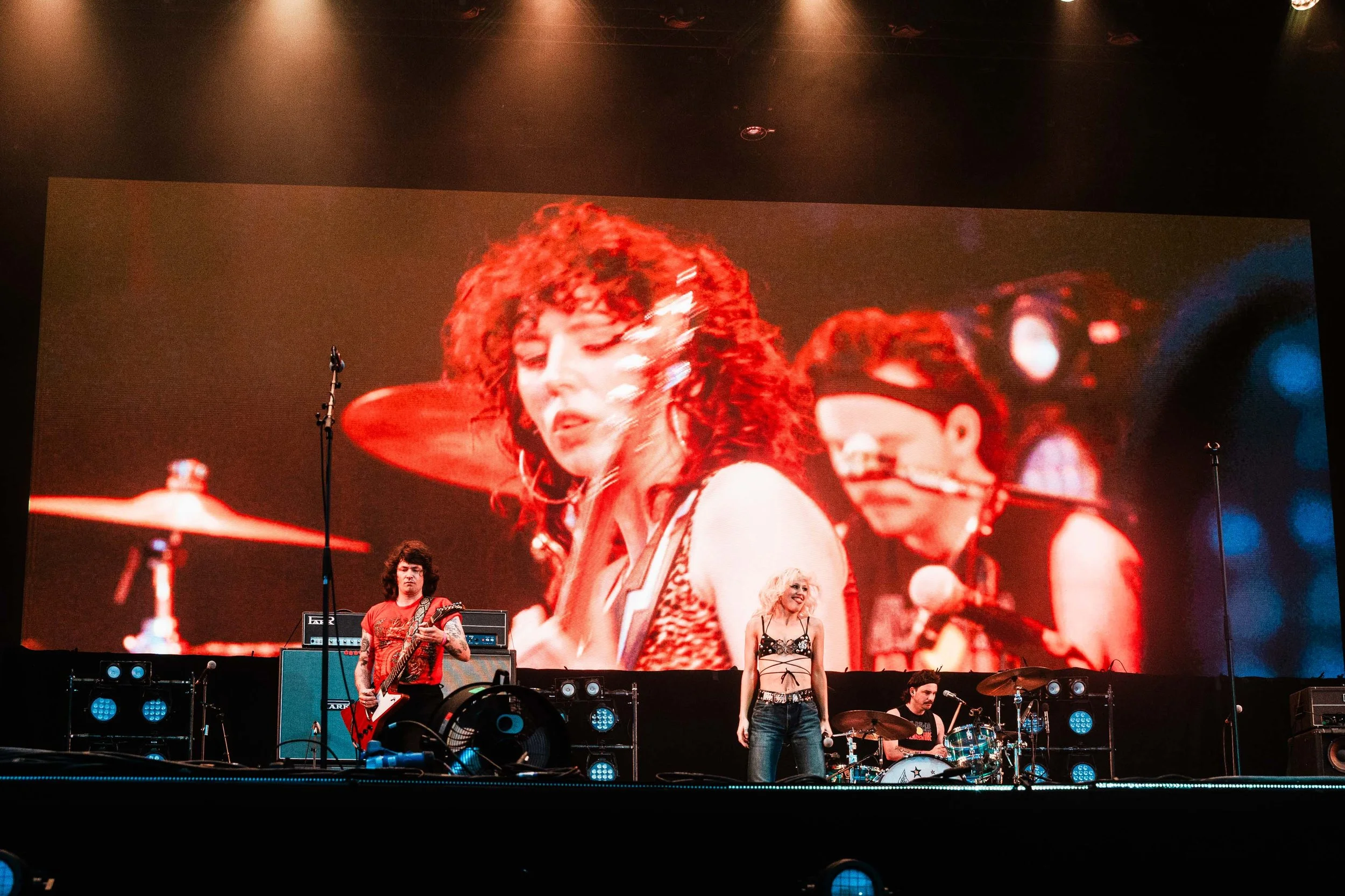 Manon POTHIN-manoncphoto_RES-Amyl and the Sniffers_20260829_007.jpg
