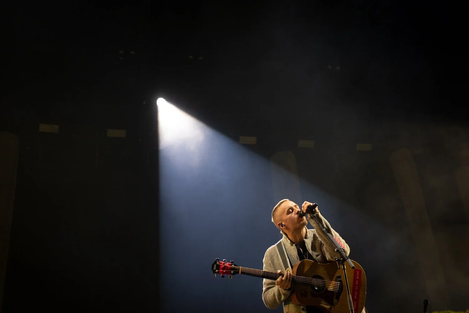 Dermot Kennedy-03.jpg