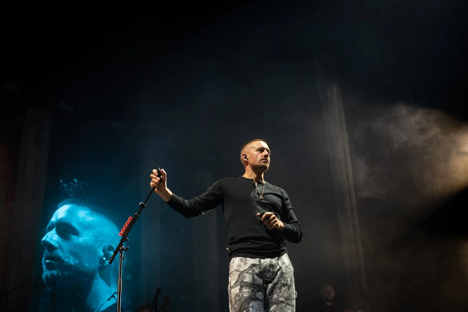 Dermot Kennedy-15.jpg