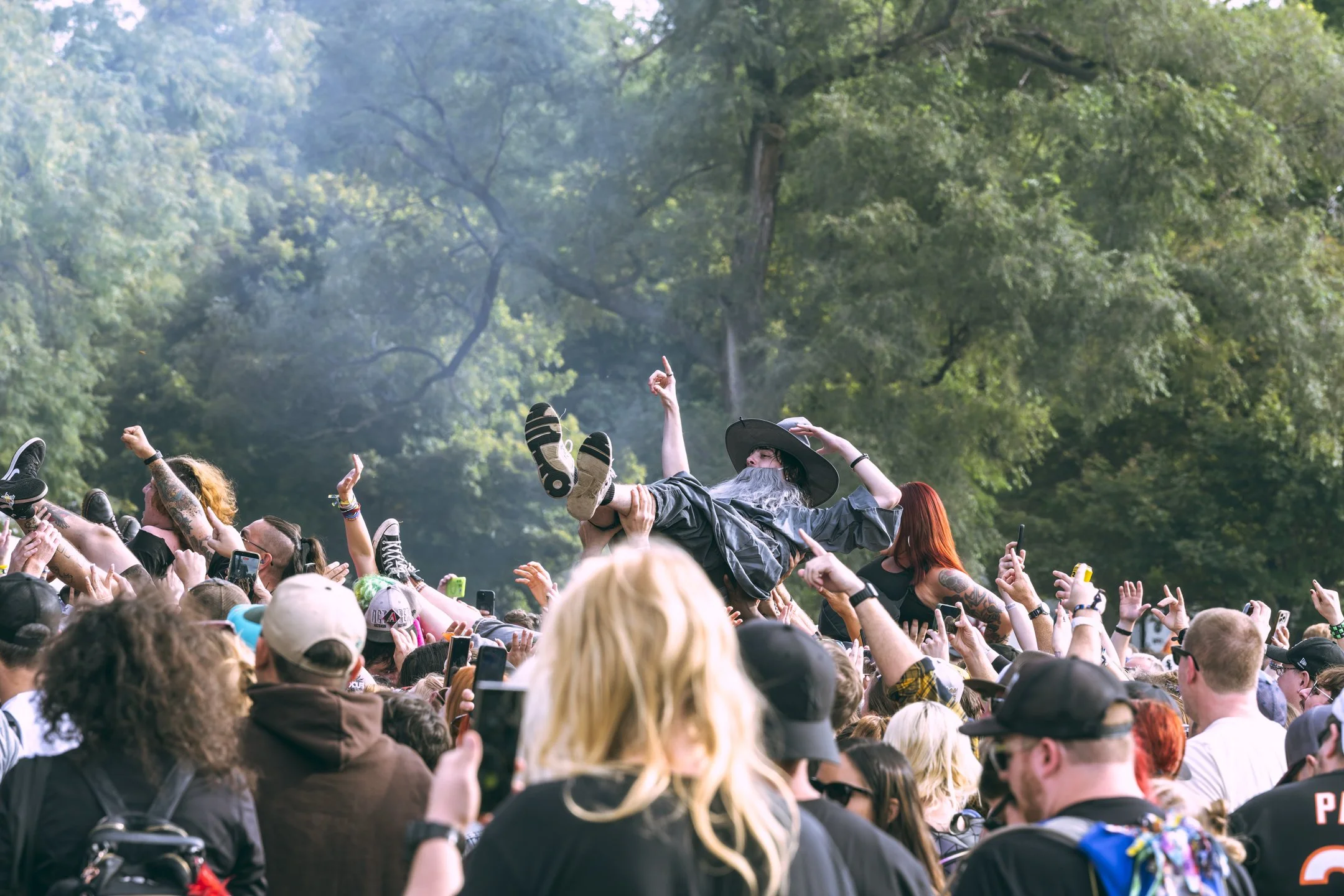 Crowd-3.jpg