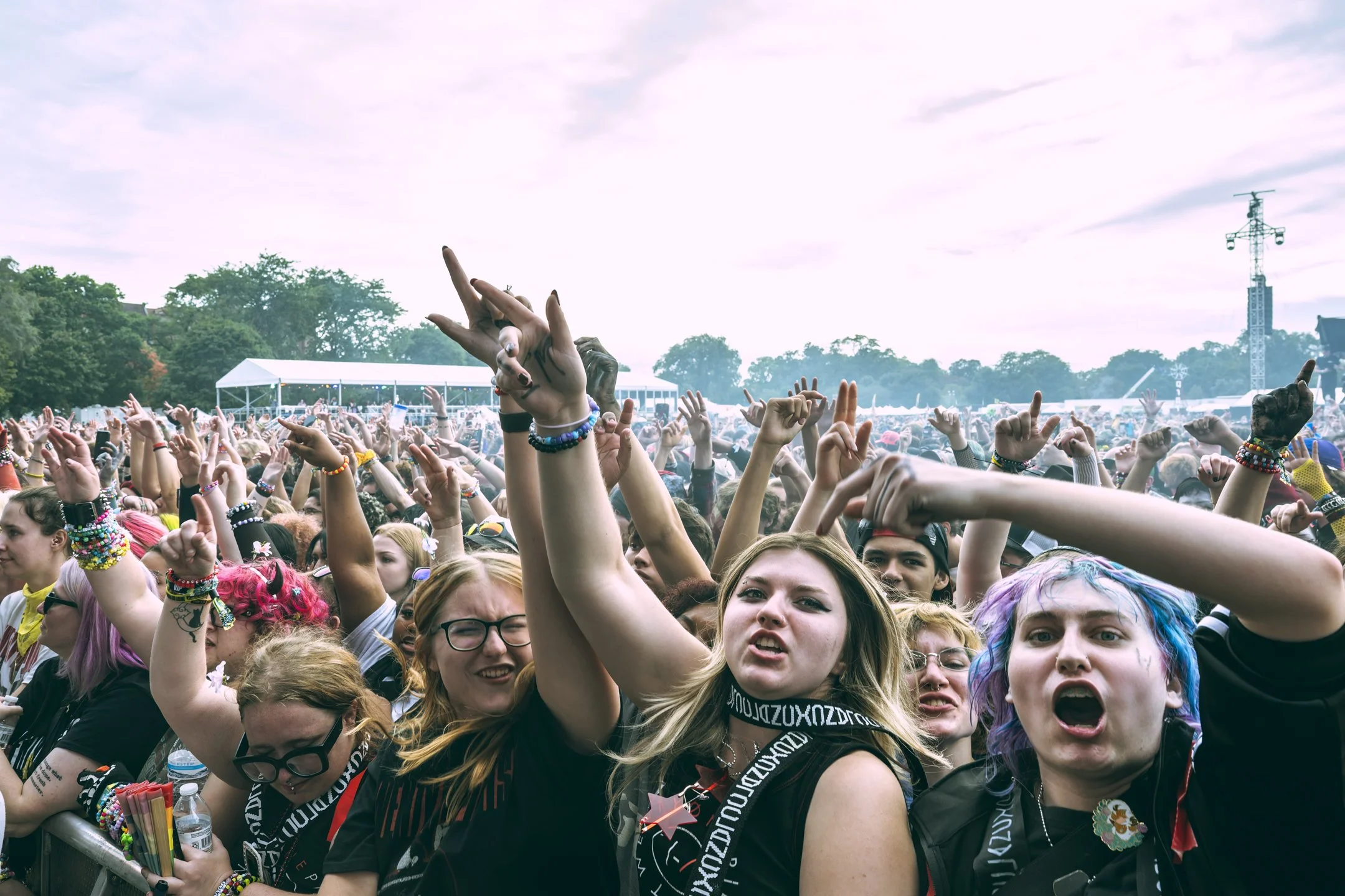 Crowd-4.jpg