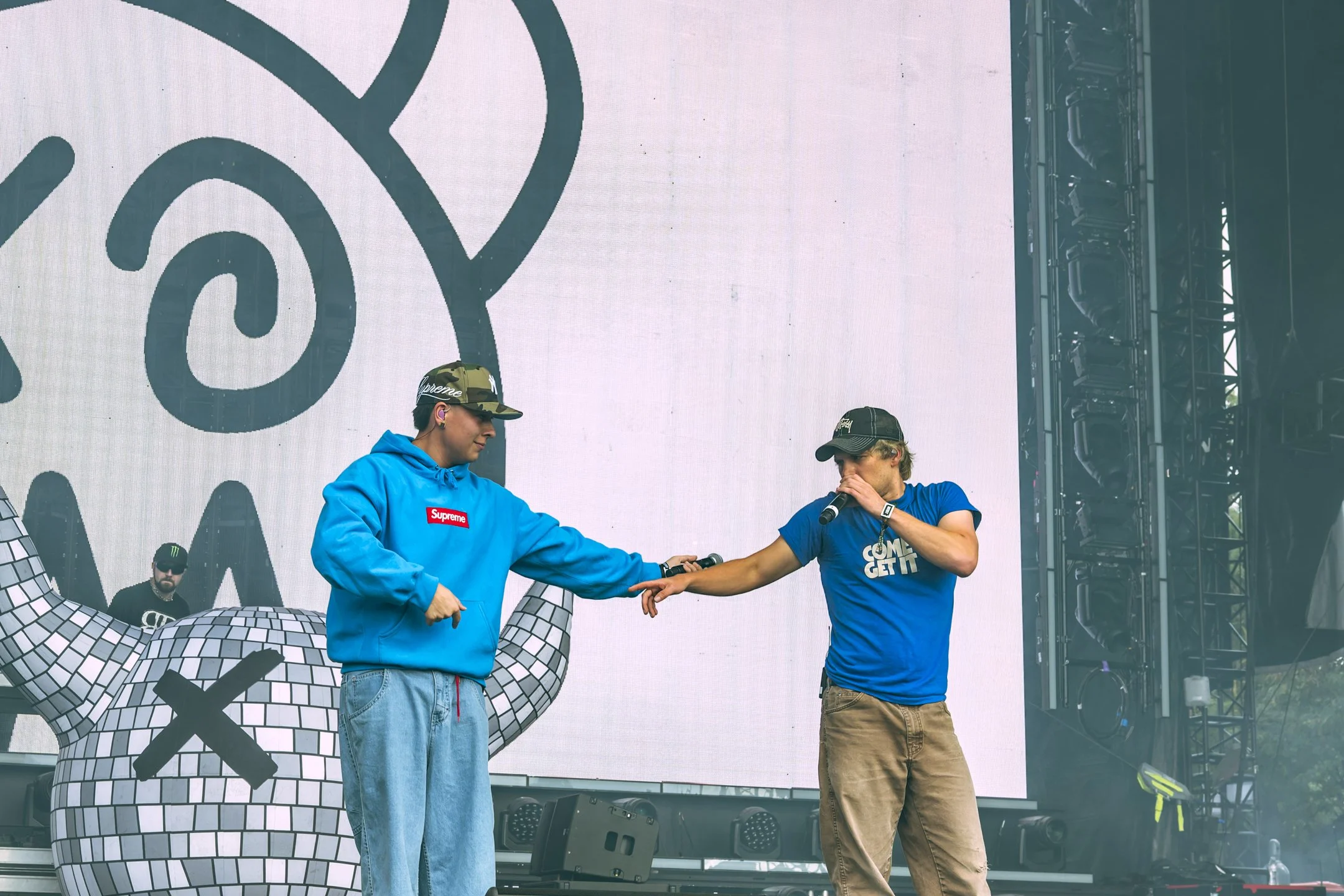 Joey Valence & Brae-8.jpg