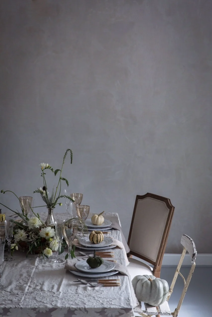 Nashville Residence, Plaster wall finish