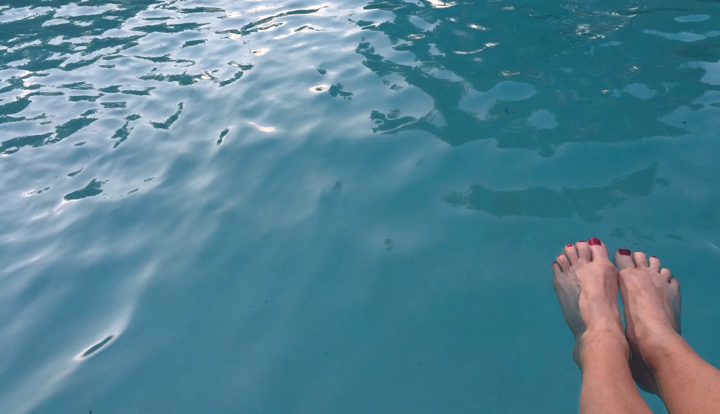 Dipping Your Toes into the Social Media Pool in 2016?  A Checklist for Lawyers