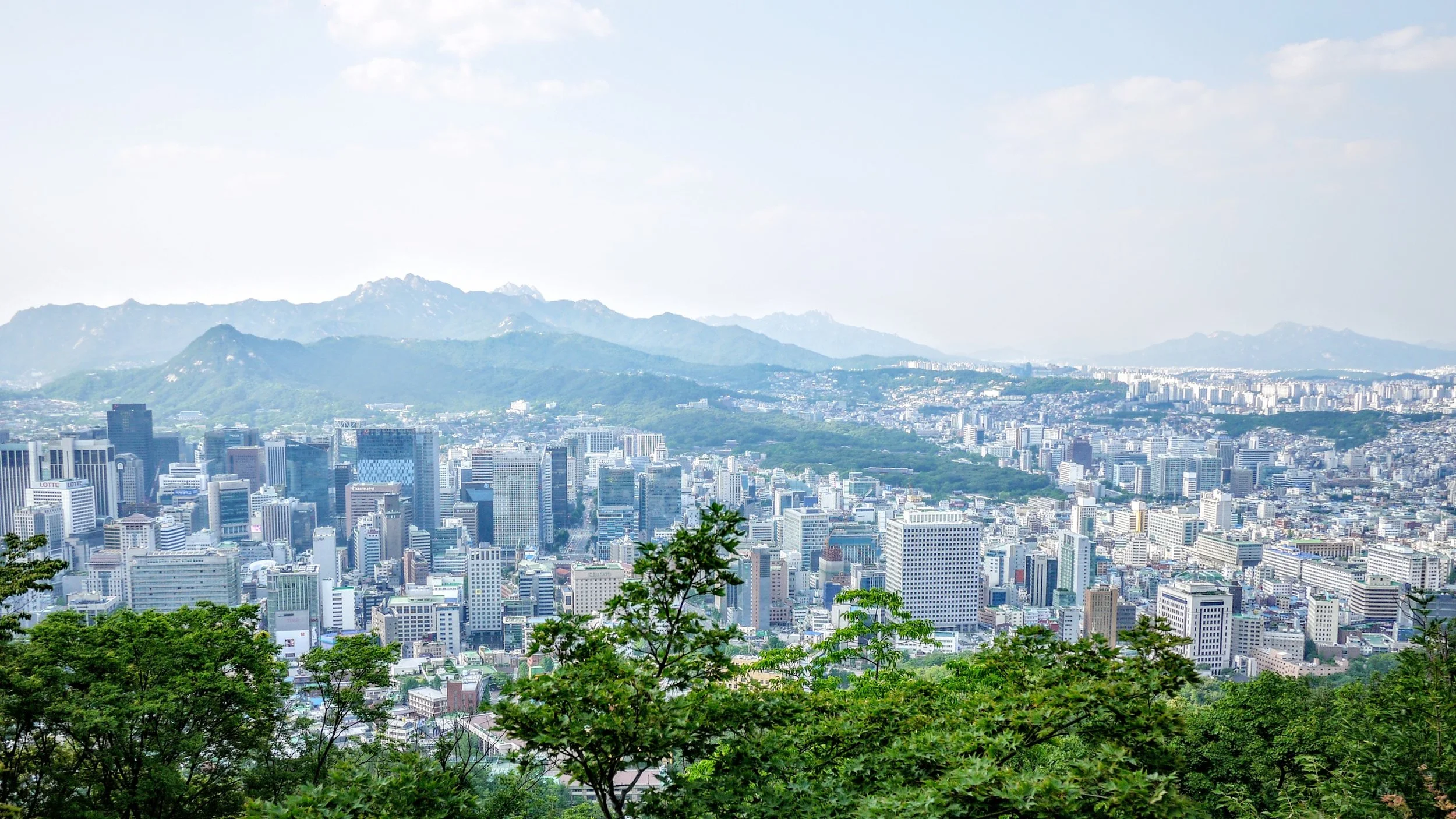 Seoul by Emile-Victor Portenart // Unsplash