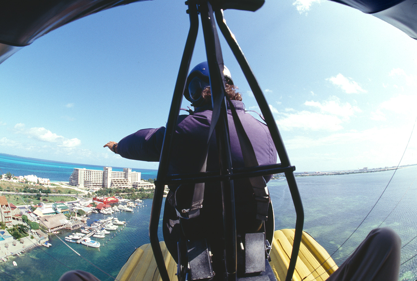 ultralight-over-cancun.jpg