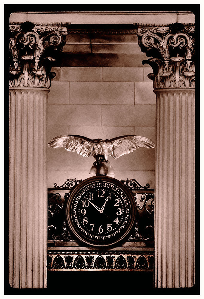 clock and eagle****.jpg