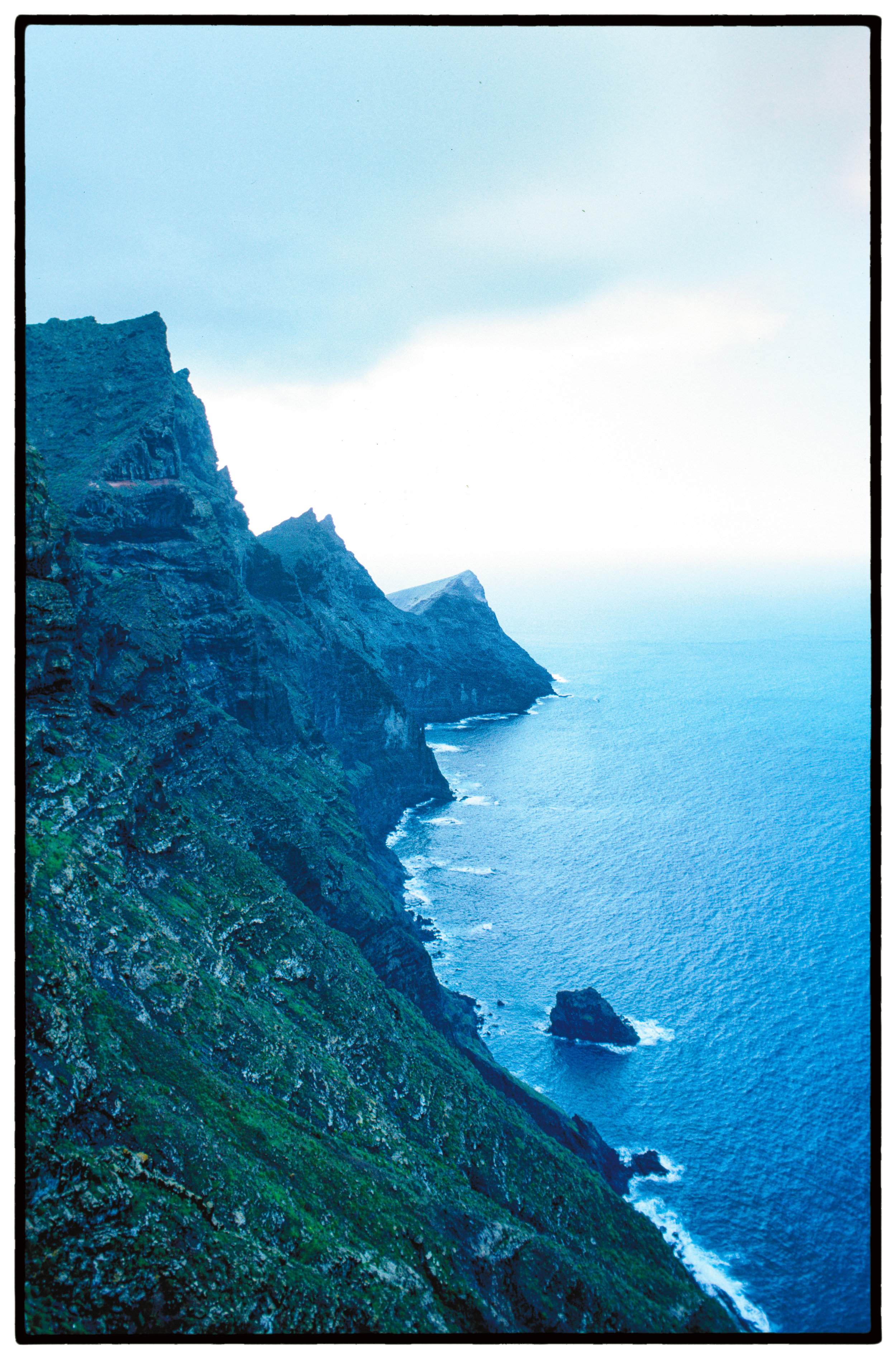 canary-island-cliff-VB.jpg