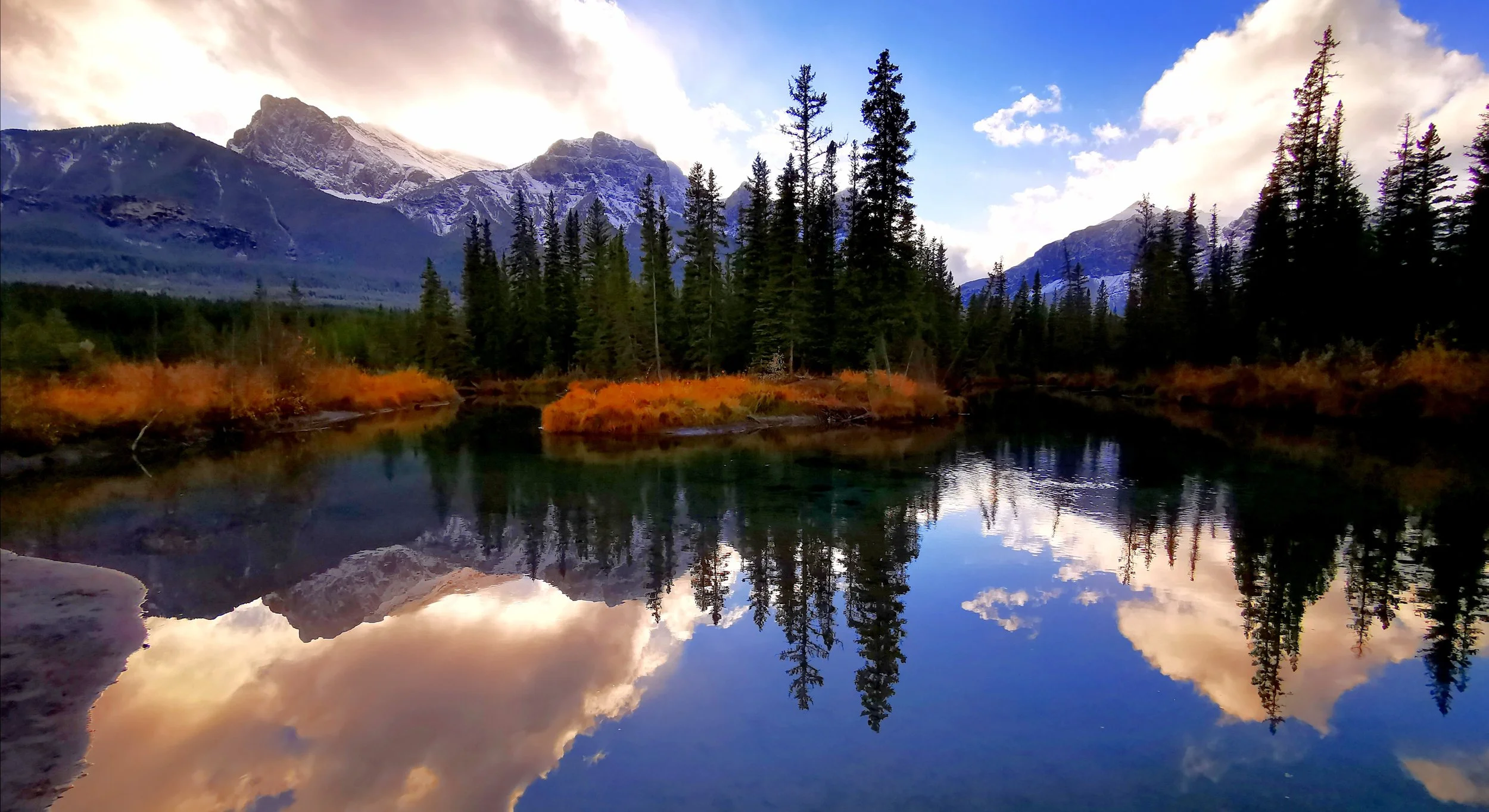 Plein air landscape painting workshop in Canmore, Canadian Rockies, taught by artist Dominik Modlinski