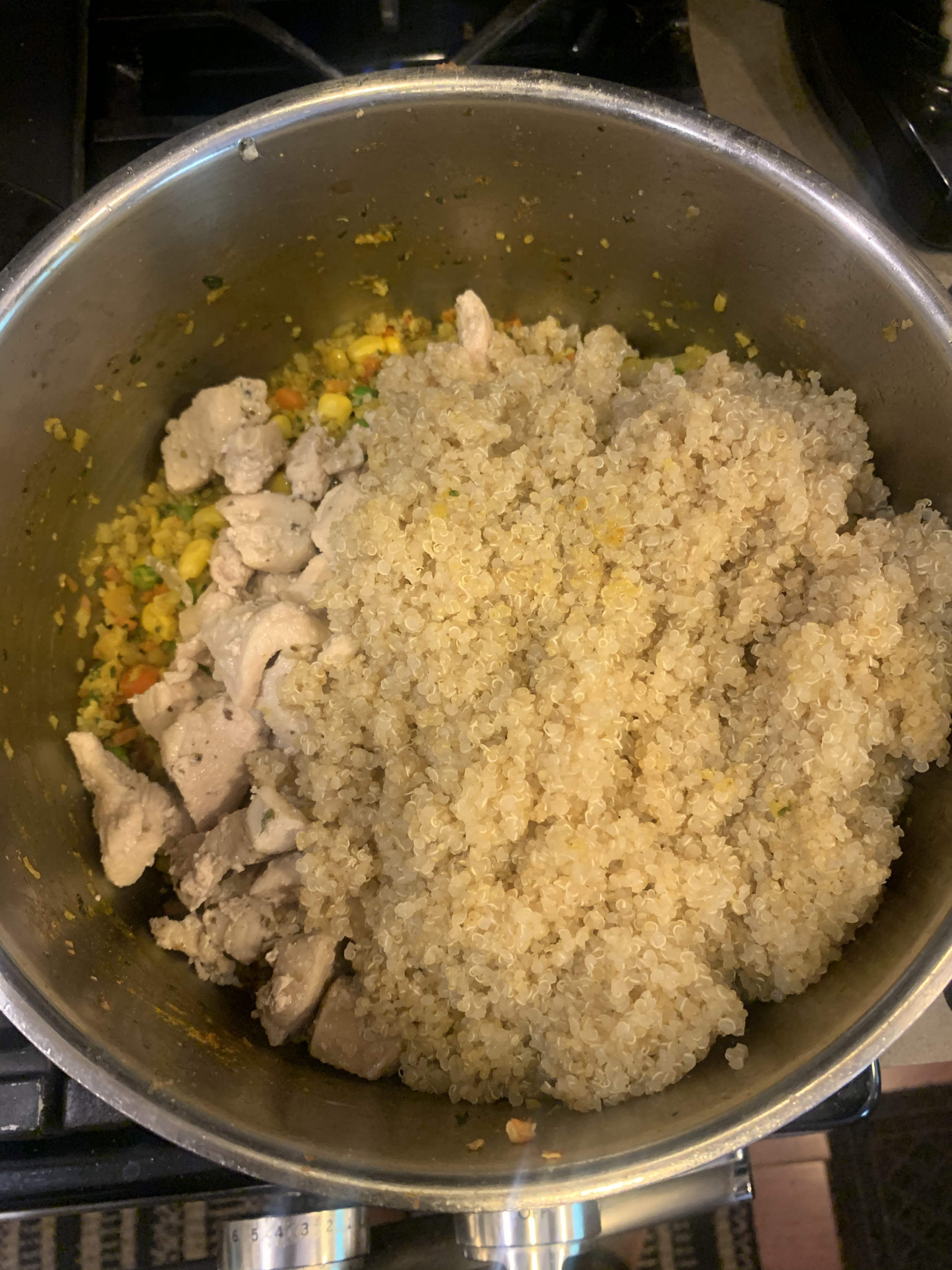 Cauliflower rice with chicken .png