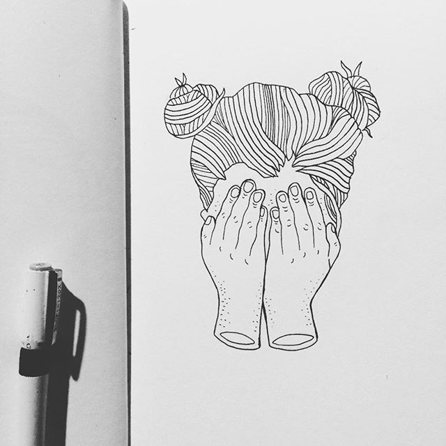 Another awkward sketchbook girl/warm up. 
#illustration #illustrator #lowbrow #lowbrowart #awkward #pen #ink #sketchbook #drawing