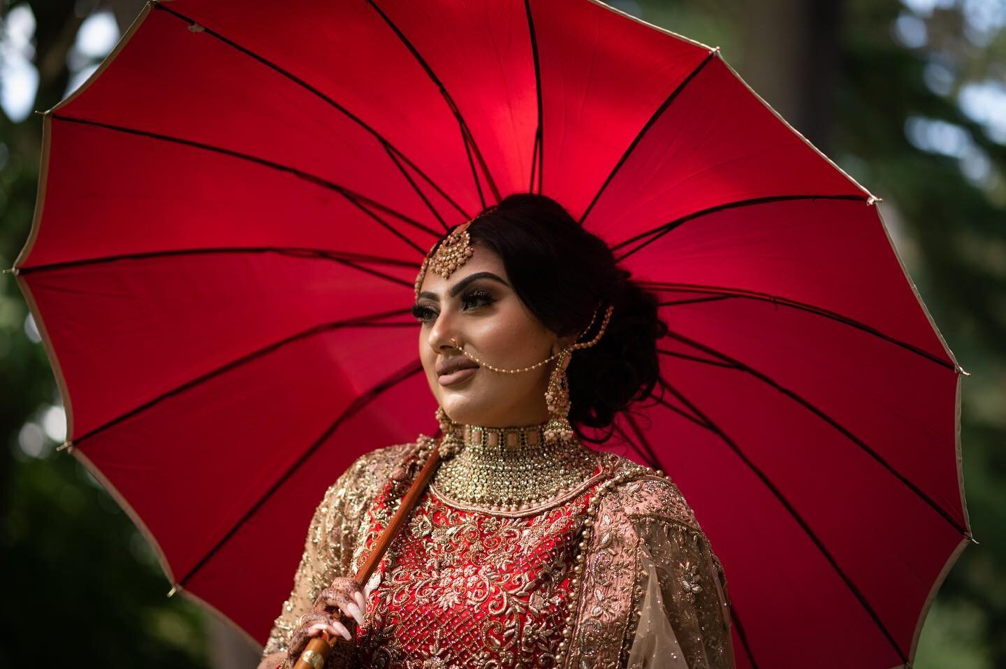 Kimi on her wedding day

@thereallubnarafiq
@thevideohub 
.
.
.
.
#wedding #bride #groom #indianwedding #asianweddings #asianweddingphotography #engaged #chasinglight #weddingseason #editorial #fashion #realweddings #londonweddingphotographer #nikonp