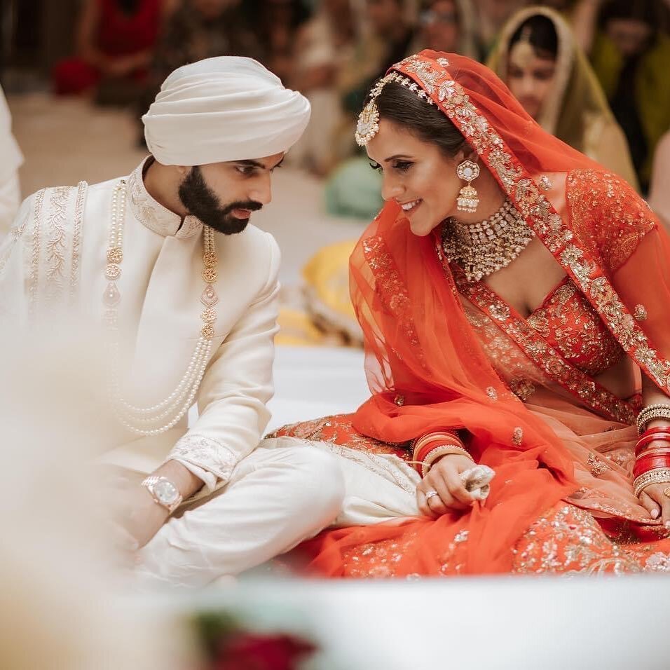 Ektaa &amp; Ish

Groom Outfit @lavanyalondon 
Bride outfit @sabyasachiofficial 
Jewellery @maalalondon 
Video @thewedding_filmmakers 
Turban @turban_maharajas 
.
.
.
.
.
#weddingdress #asianbride #indianwedding #sikhwedding #bridetobride #sikhanddrea