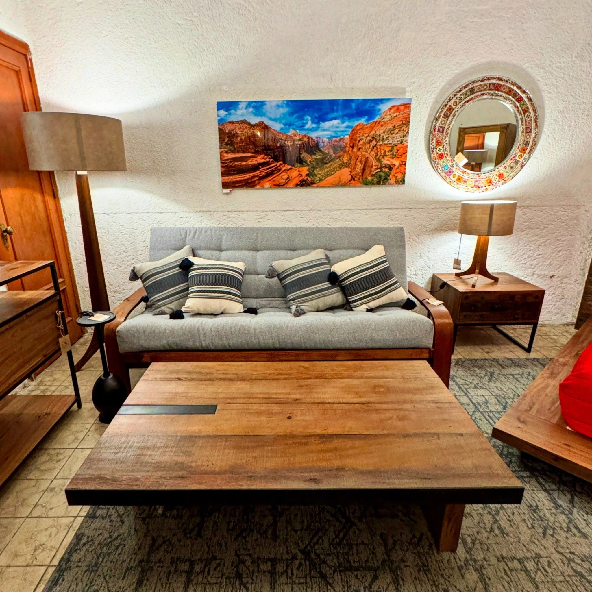 Somos Semillero Muebles, una muebler&iacute;a de la CDMX ubicada en la colonia Condesa. Desde nuestros inicios ofrecemos mobiliario de madera s&oacute;lida de la m&aacute;s alta calidad. Hoy nuestros dise&ntilde;os contempor&aacute;neos e industriale