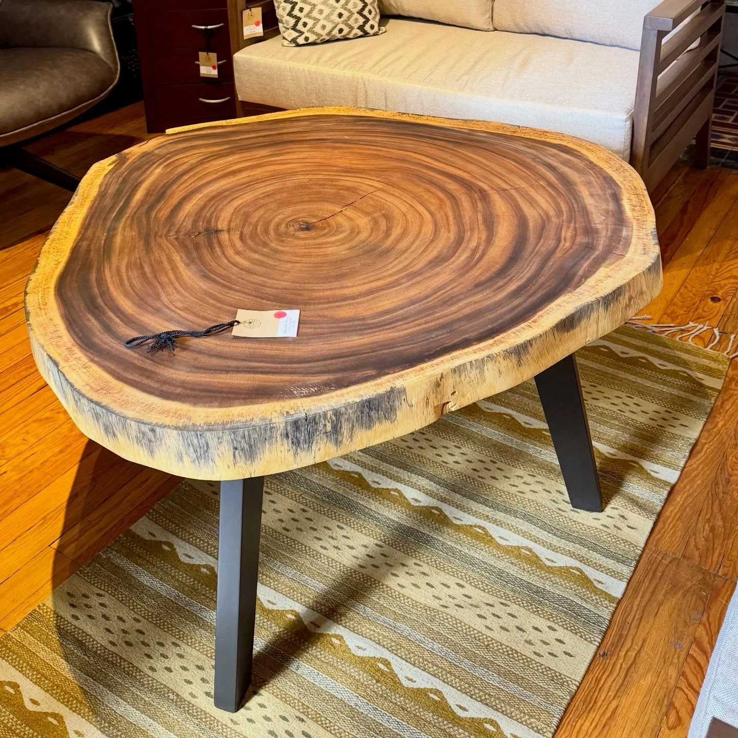Mesa de Centro M&aacute;rquez con m&aacute;s de 30% de Descuento 🔥

https://semilleromuebles.com.mx/tienda/p/mesamarques