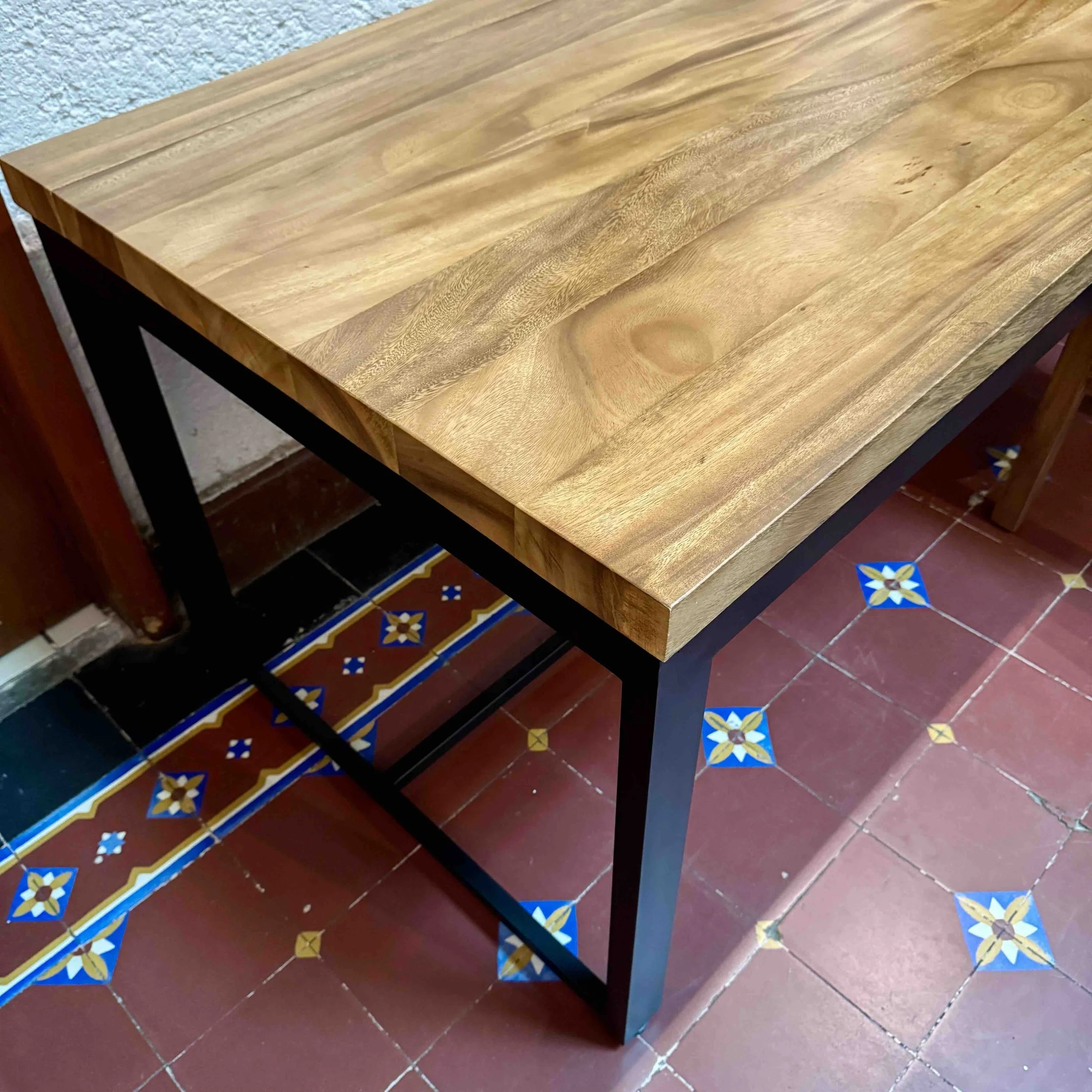 Mesa Multi Usos Parota 8.jpg