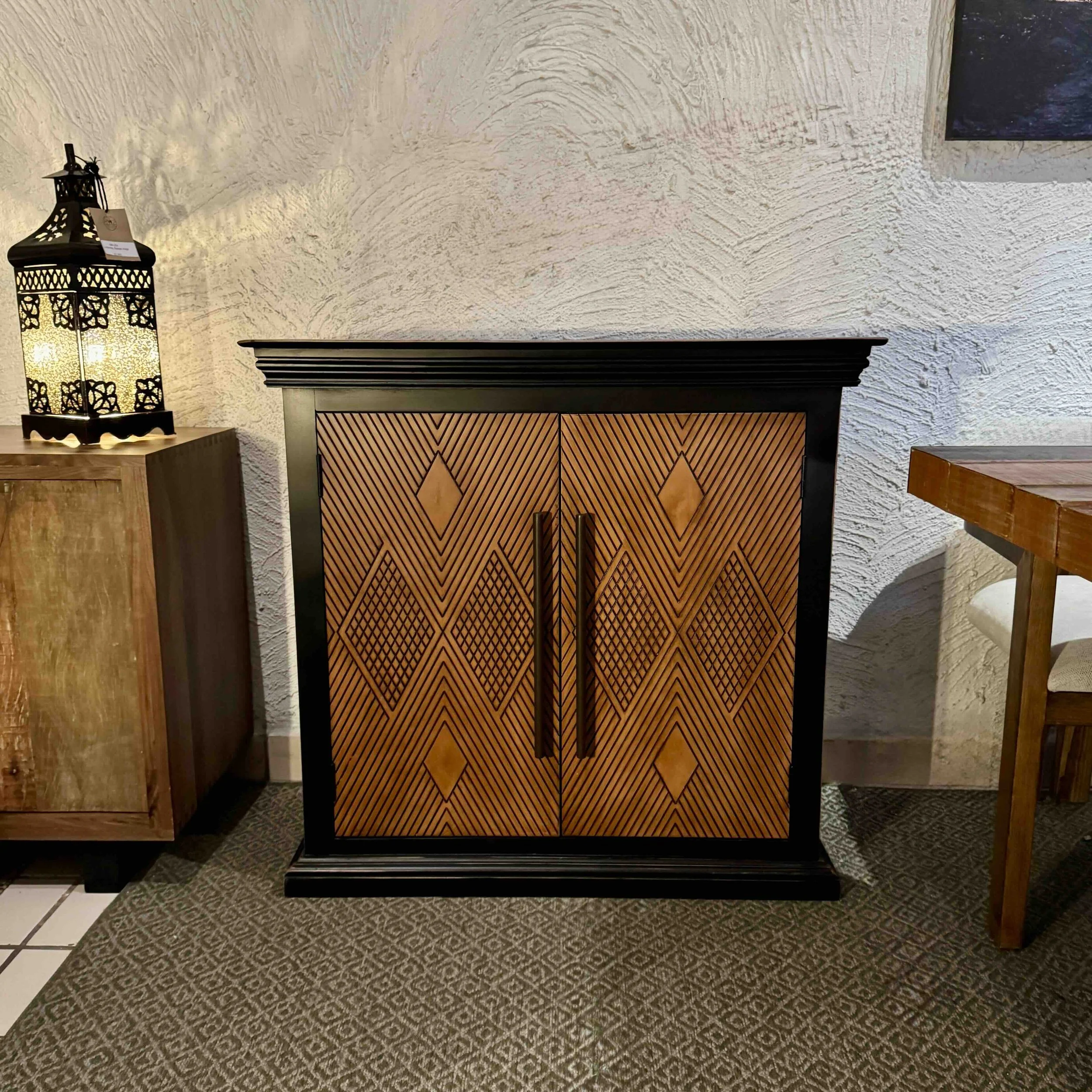 Consola Retro 2 puertas.jpg