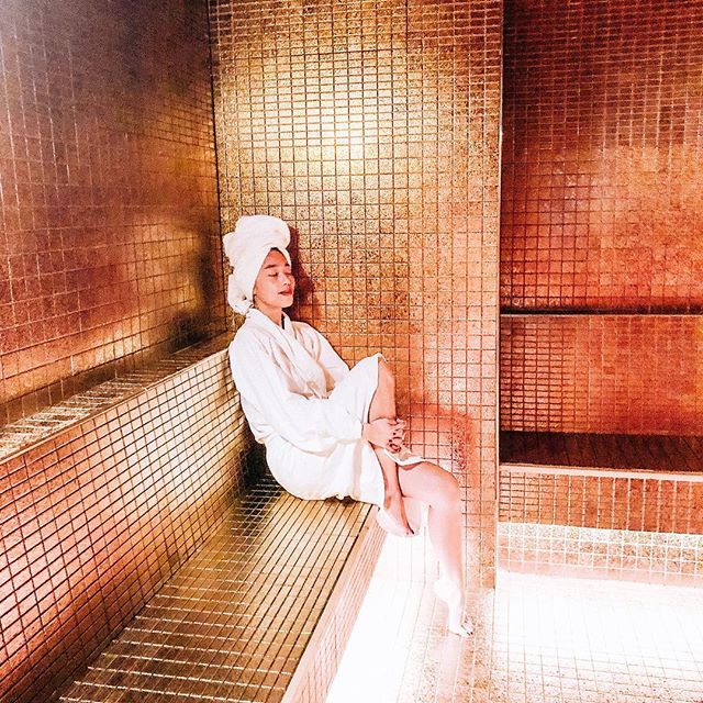 Zen and the City 🍵 We spent a relaxing day over the holidays in a quiet spa right in NYC focusing on our self-care✨ @premier57spa is so clean and serene and transported us to an oasis - we forgot that we were still in the heart of this bustling city