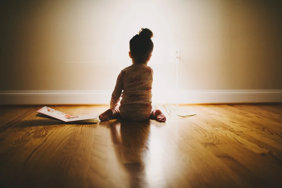 a toddler + a bedtime story // DC and Baltimore Lifestyle Photographer