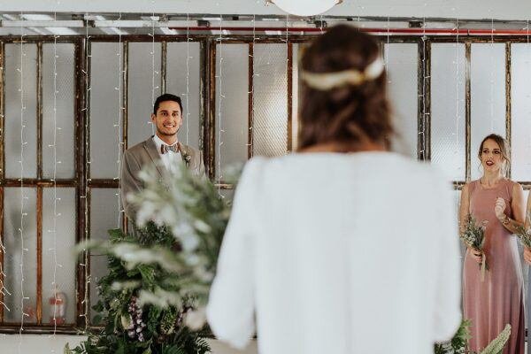 Rough-Luxe-Elopement-in-Miami-at-Ace-Props-Masson-Liang-66-600x400.jpg