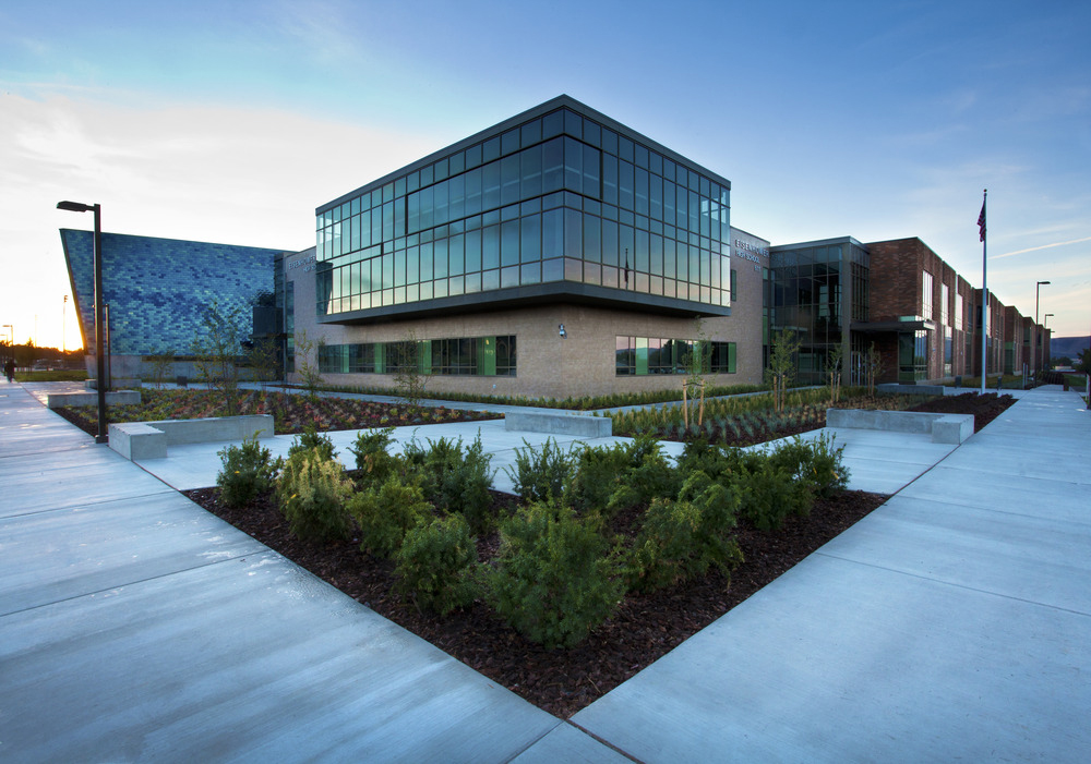 Eisenhower High School, Yakima