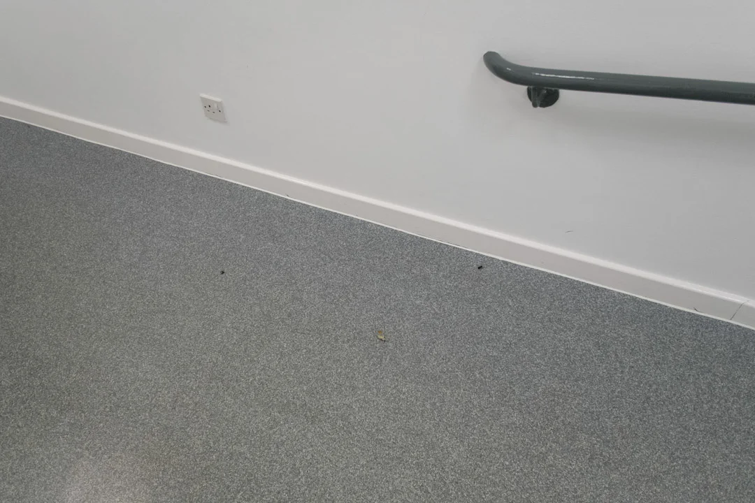 BUREAU060.jpg