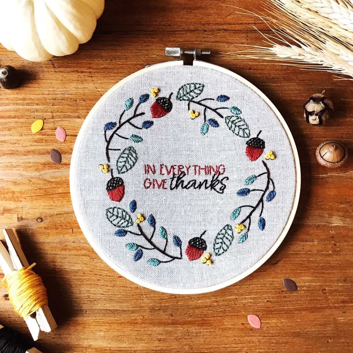 DIY%2BFall%2BLeaves%2BEmbroidery%2BHoop%2BUsing%2BStamped%2BImages%2B--%2Brightathomeshop.com-blog.jpg