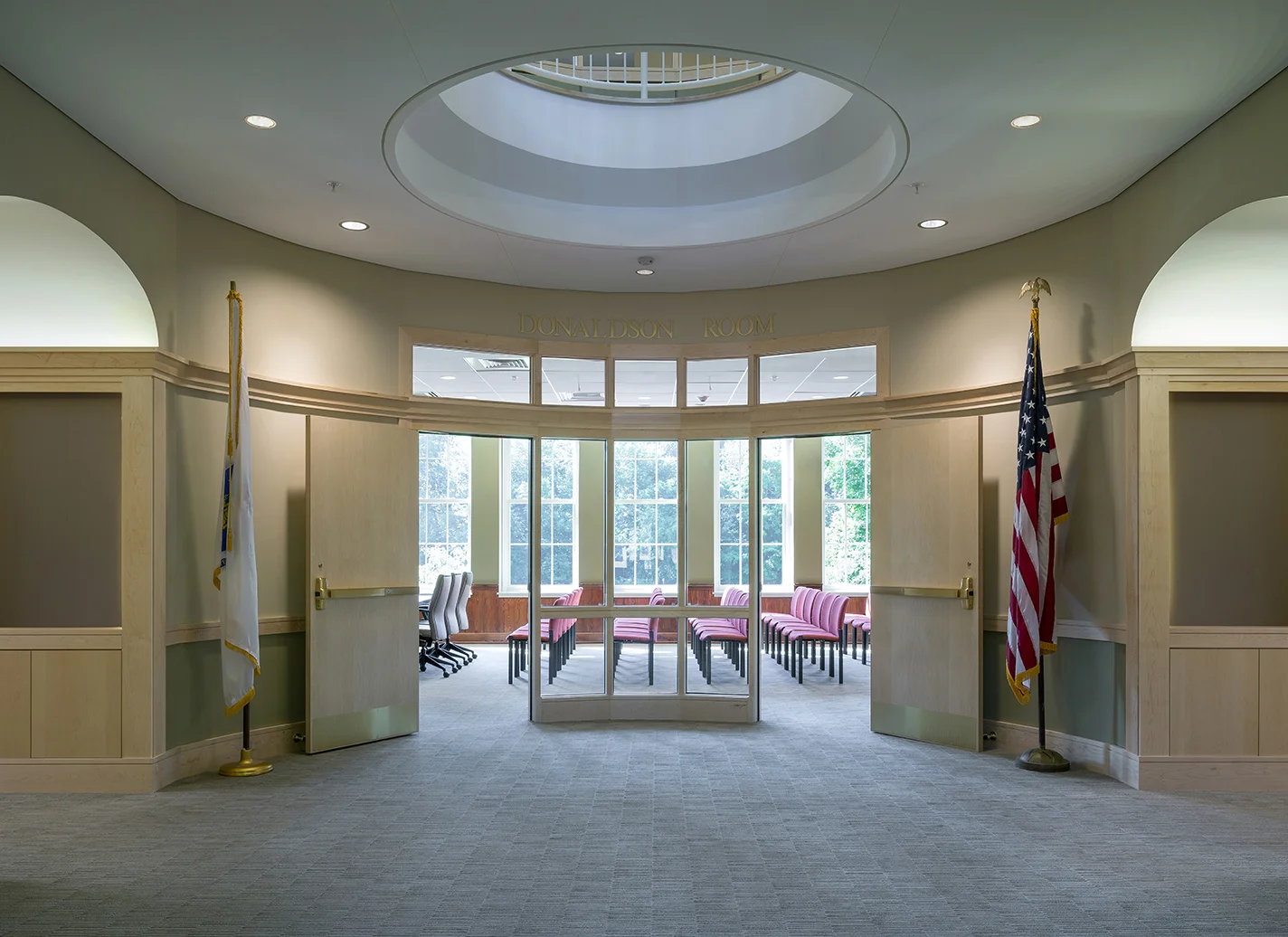 Lincoln_TH_int_rotunda_SM.jpg