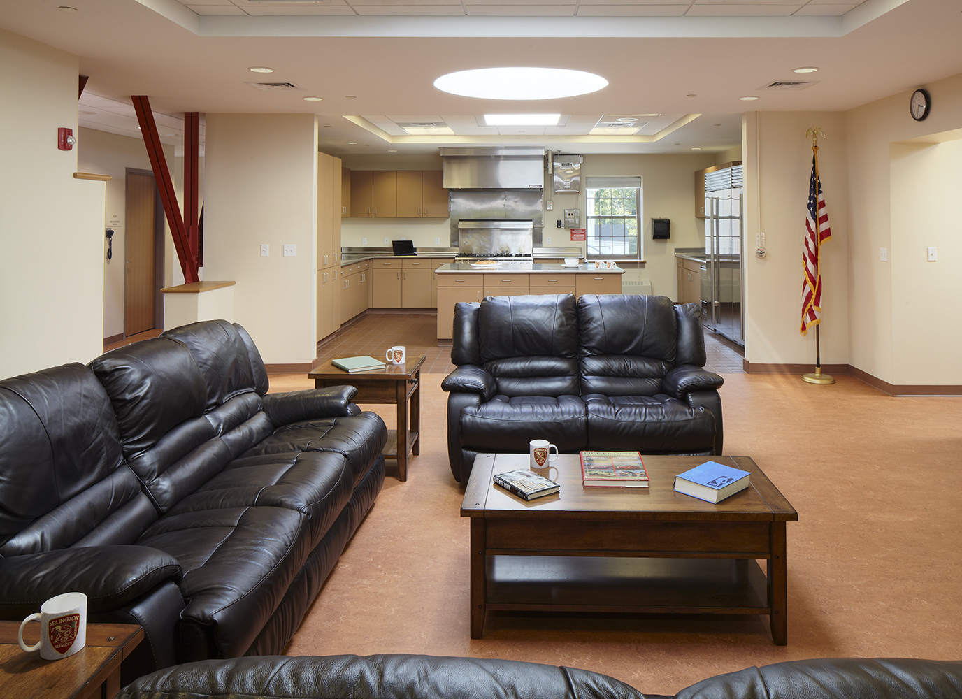 Arl_Highland_int_dayroom.jpg