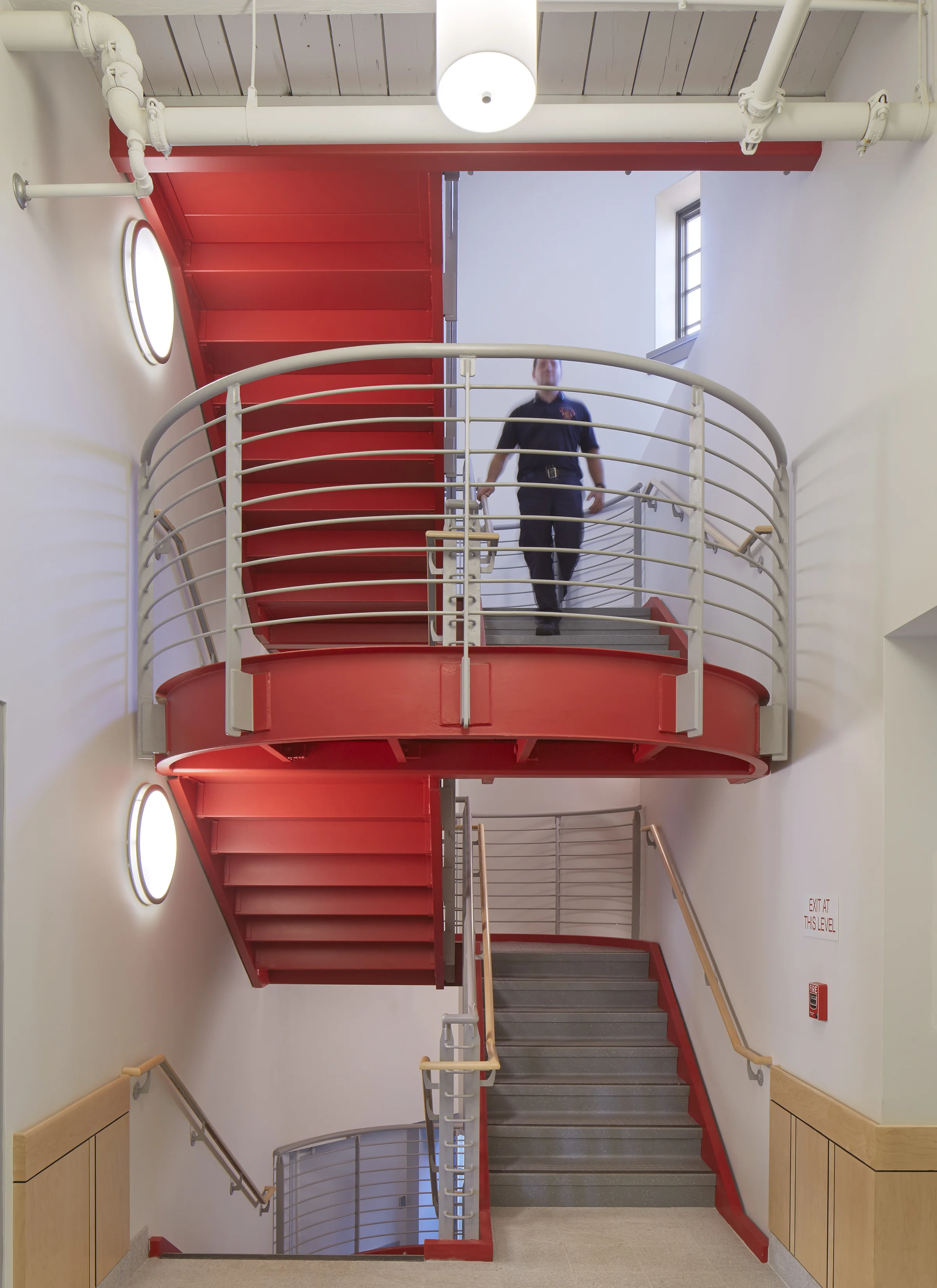 ArlCentralFS_int_stair_8945.jpg