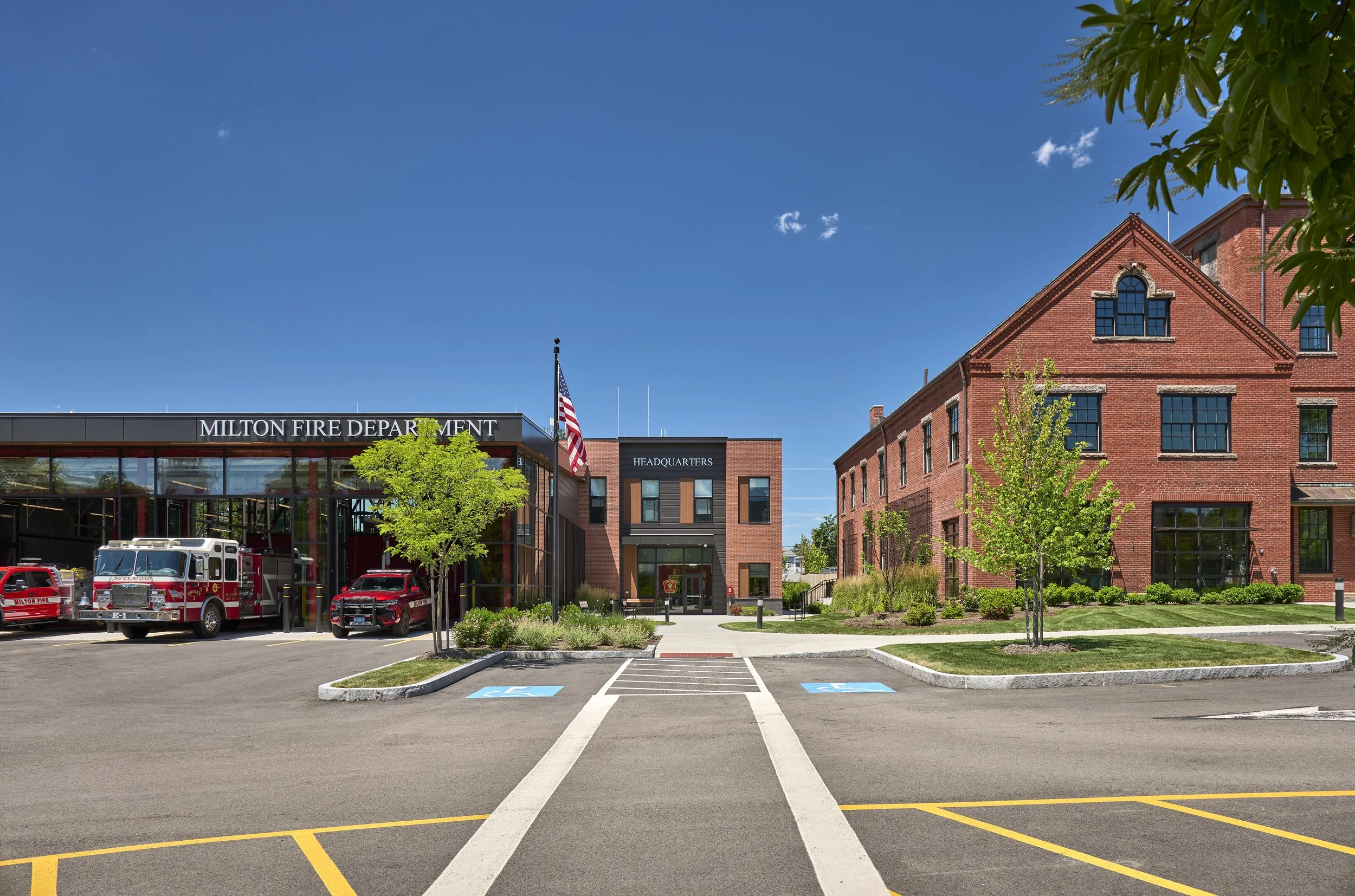 2-250722--0464fret copy.jpg