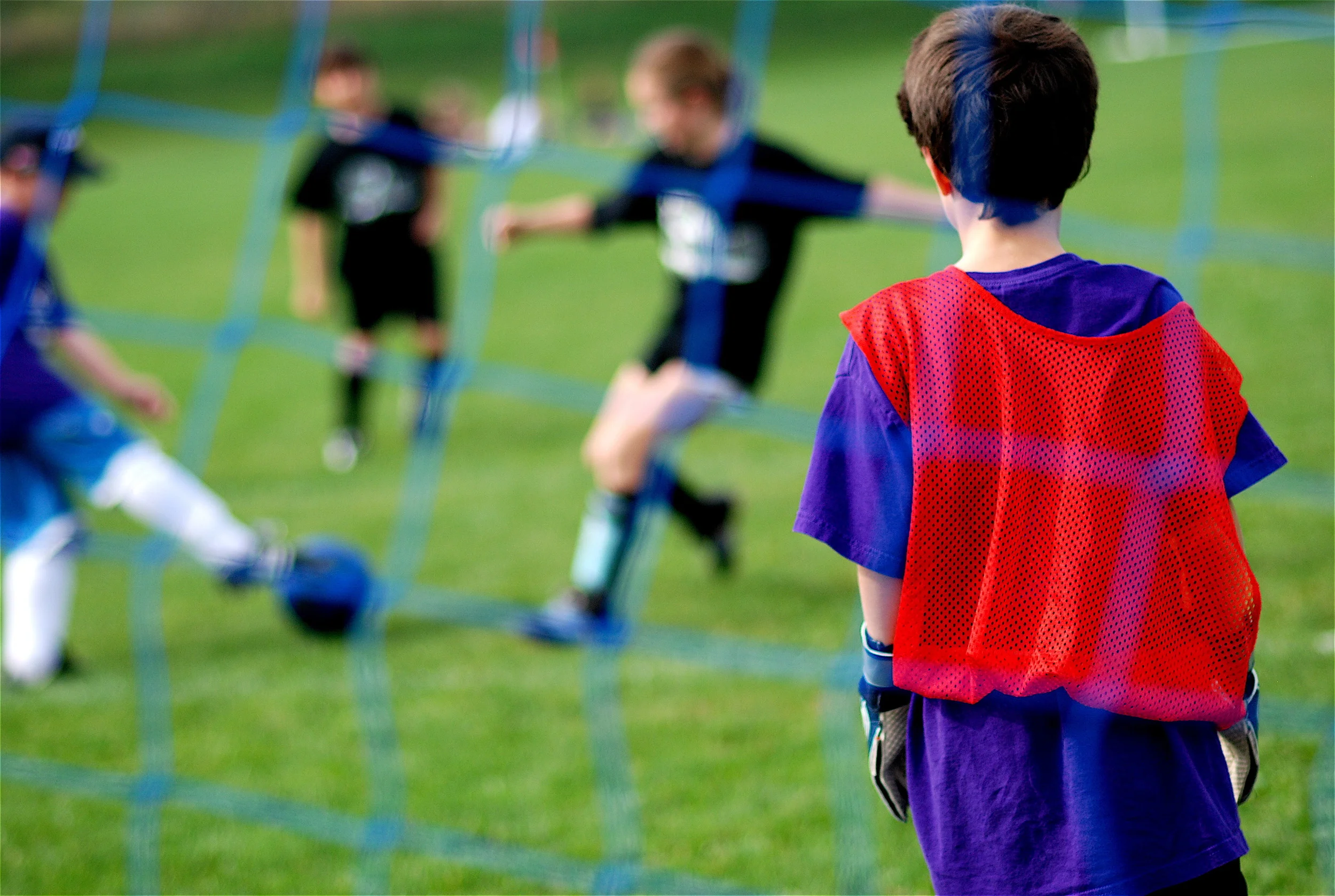 Boy playing soccer_4970588_Subscription_L.jpg