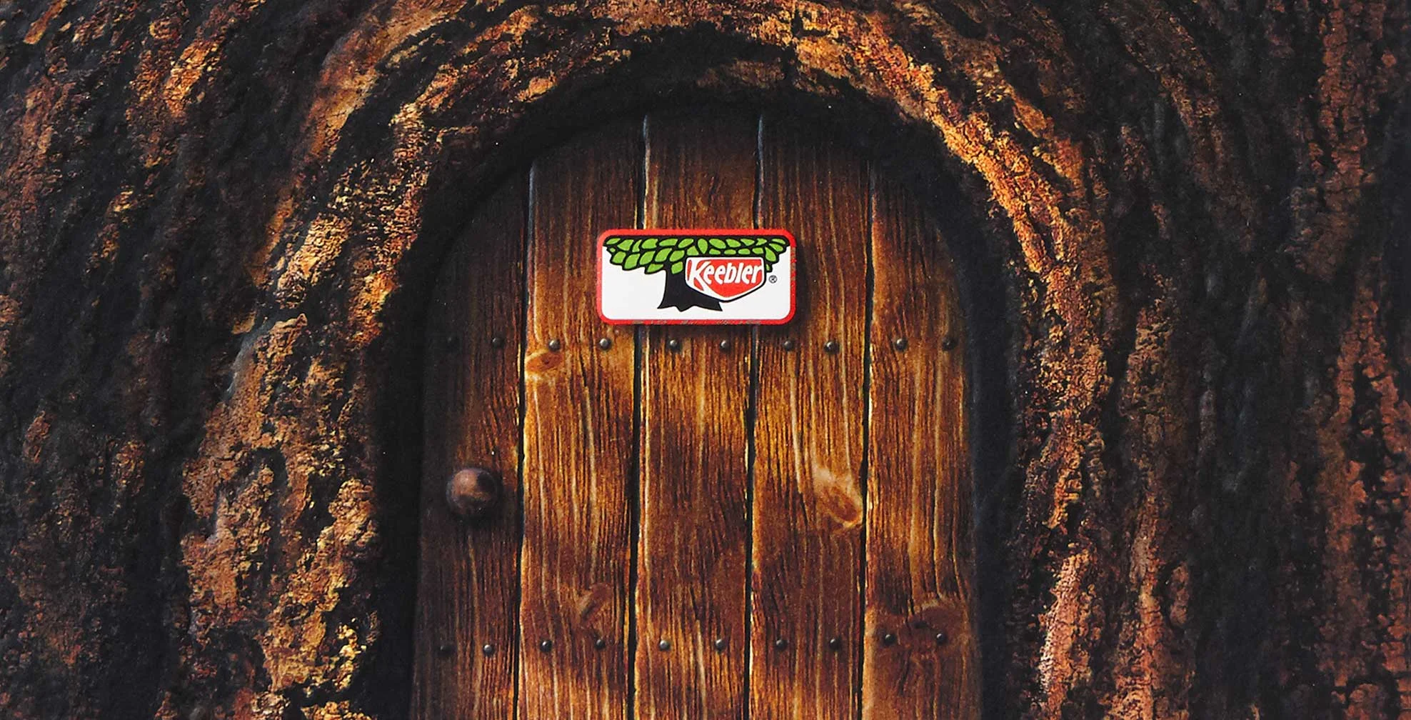 keebler_annaul-report-cover-door-close-up.jpg