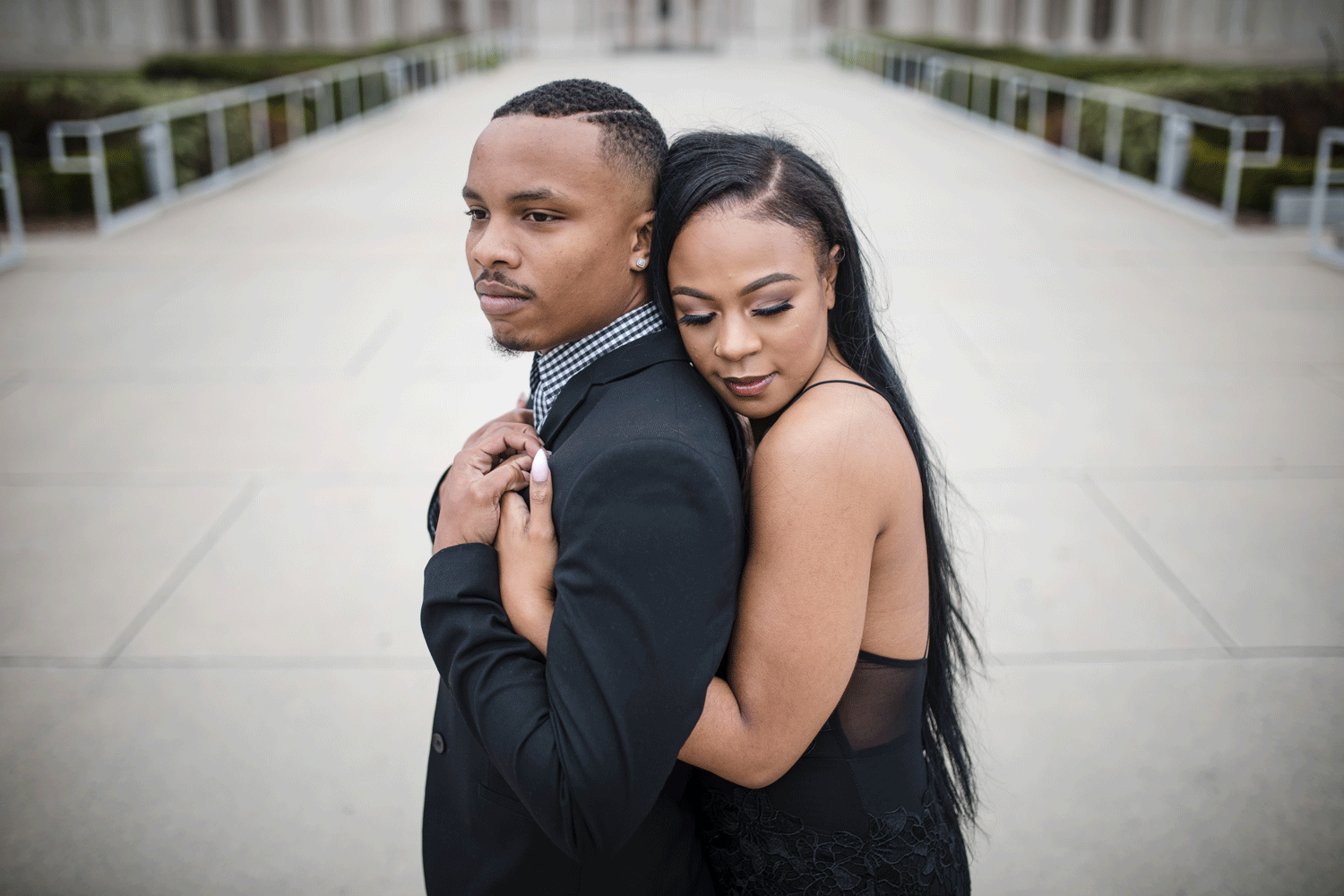 Legion-of-honor-engagement-session-by-andrea-de-anda-photography_5.gif