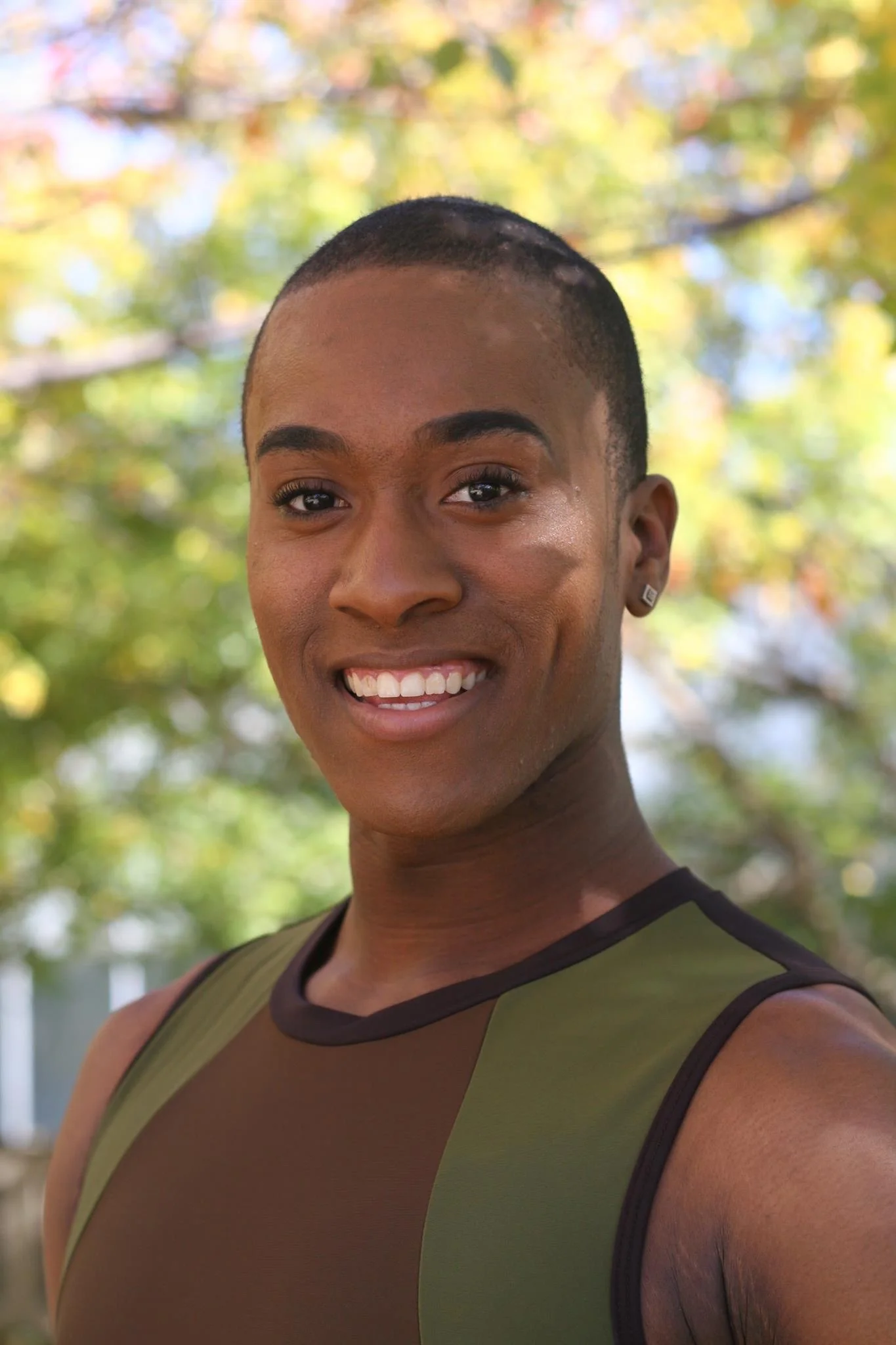 Roberts Headshot.jpg