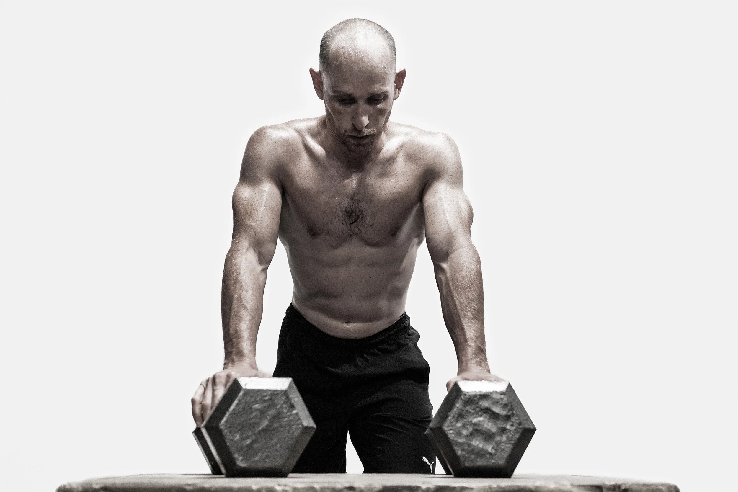 Joey_2Dumbells_DSC05517.jpg