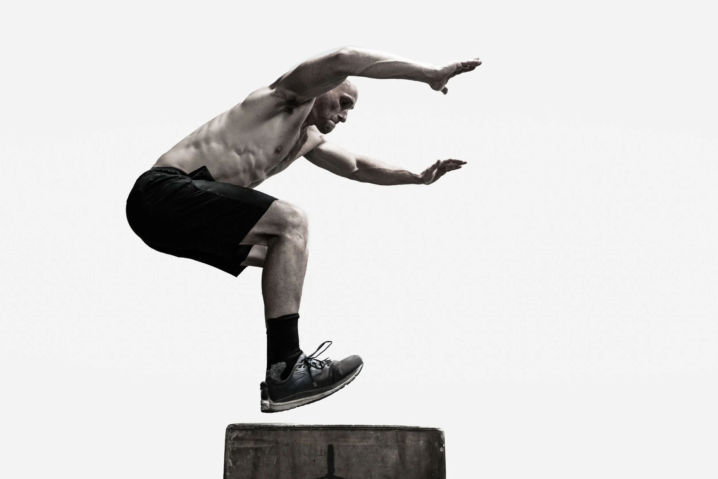 Joey_BoxJump_DSC04672-1C.jpg