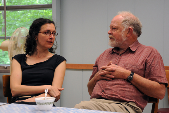 Sylke and Bob chatting
