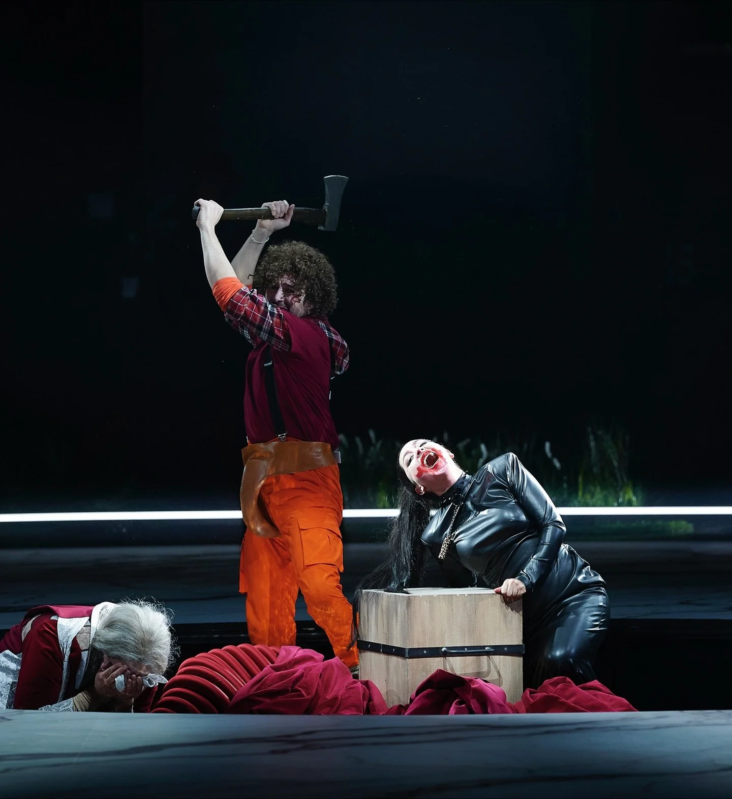 Go ask 𝒜𝓁𝒾𝒸ℯ! 🍄🐇
We are already halfway down the rabbit hole and I&rsquo;m here to announce tonight is the last show of our amazing 𝒜𝓁𝒾𝒸ℯ 𝒾𝓃 𝒲ℴ𝓃𝒹ℯ𝓇𝓁𝒶𝓃𝒹 ⌛️ a huge hug and bravo to all of the amazing people on and behind the stage w